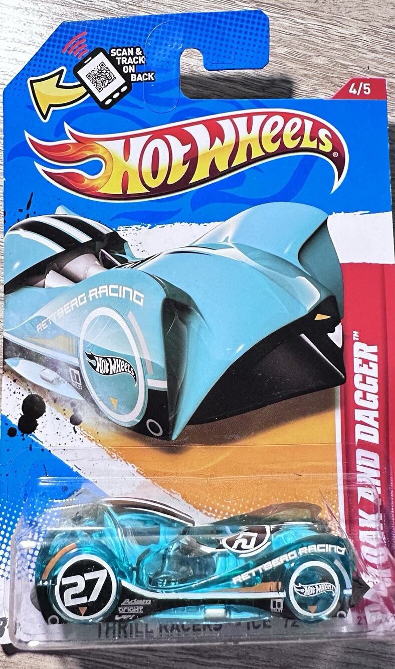 2012 Hot Wheels Ice Cloak and Dagger Thrill Racers #4/5 214/247 Diecast Car H10